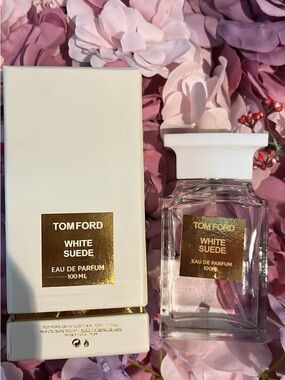 Tom Ford White Suede - White & Gold Bottle